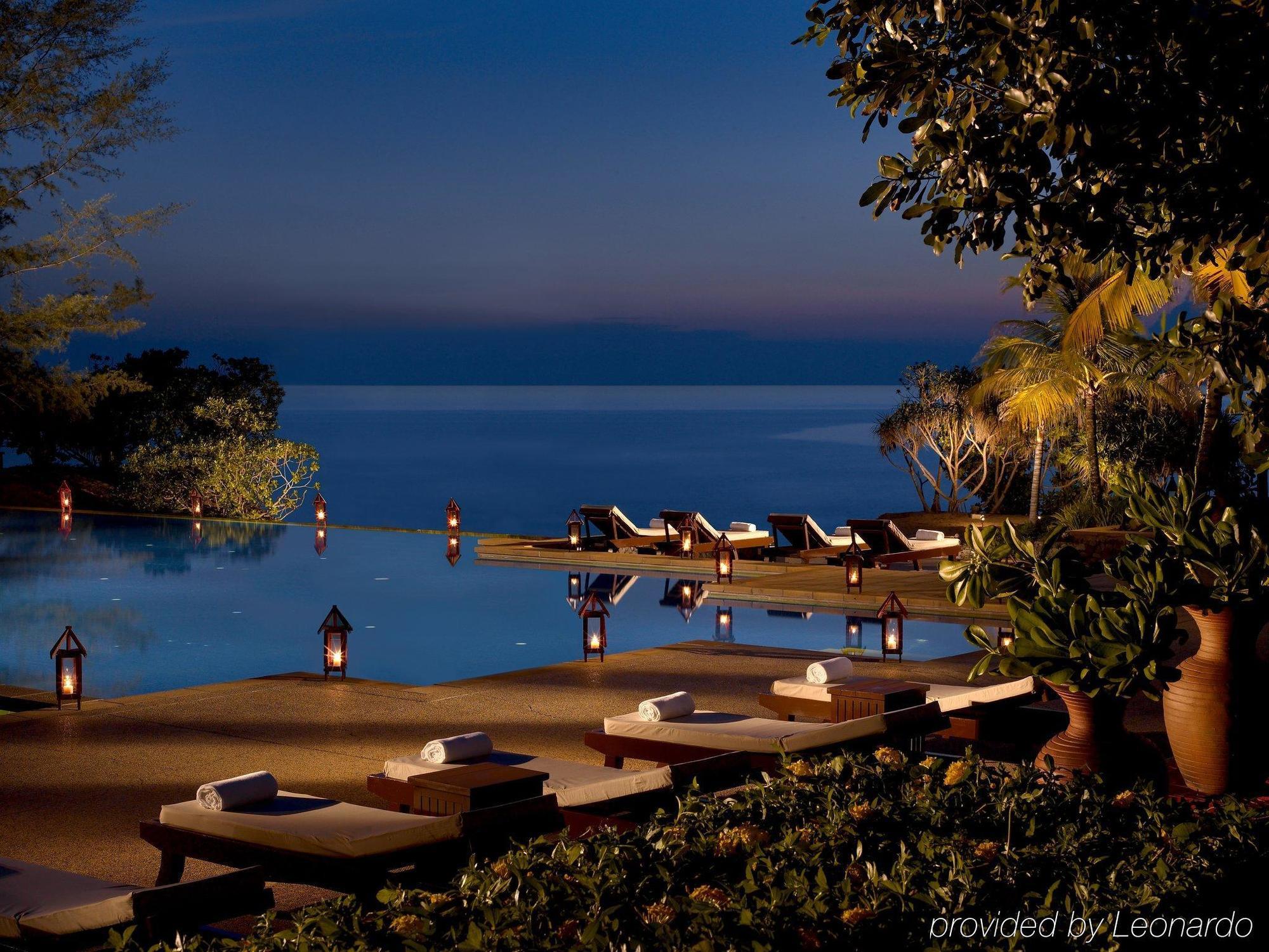 Tanjong Jara Resort, Terengganu - A Small Luxury Hotels Of The World Dungun Exterior photo The beach at the resort